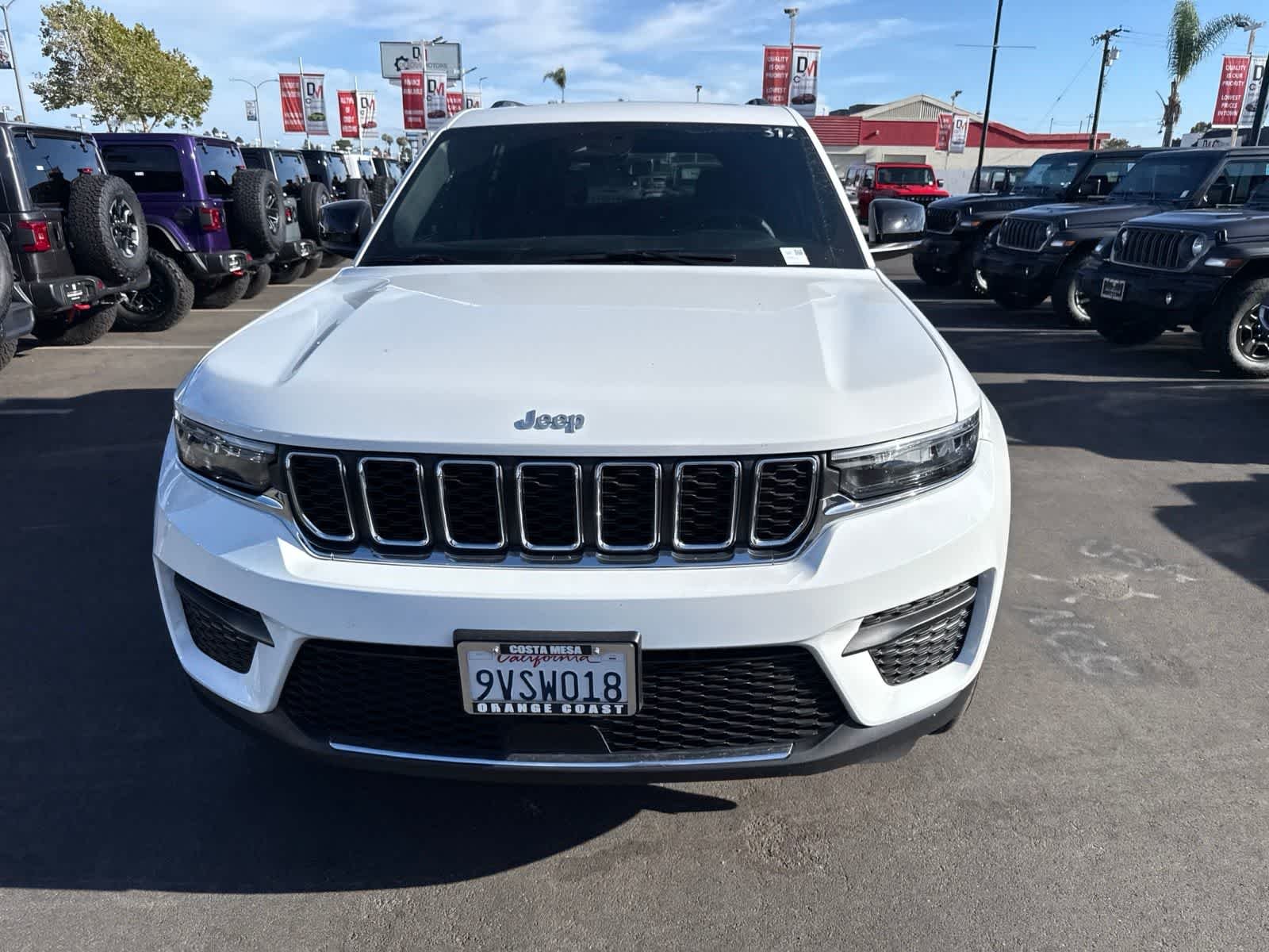 Used 2025 Bright White Clearcoat Jeep Laredo X image 4
