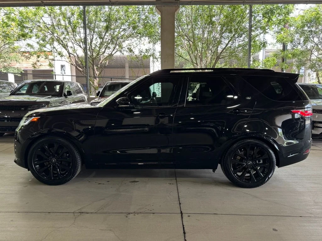 New 2026 Santorini Black Land Rover Gemini Edition image 5