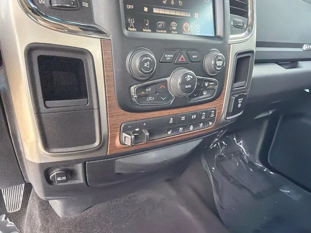 Used 2017 Black Forest Green Pearlcoat Ram Laramie image 28