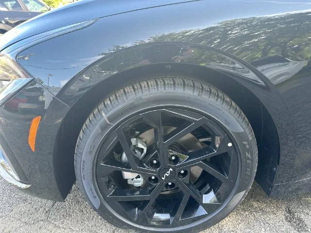 New 2026 Aurora Black Pearl Kia GT-Line FWD image 28