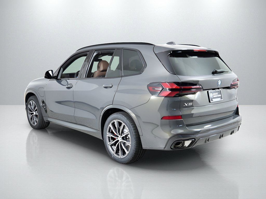 Certified Used 2026 Dravit Grey Metallic BMW xDrive50e image 17