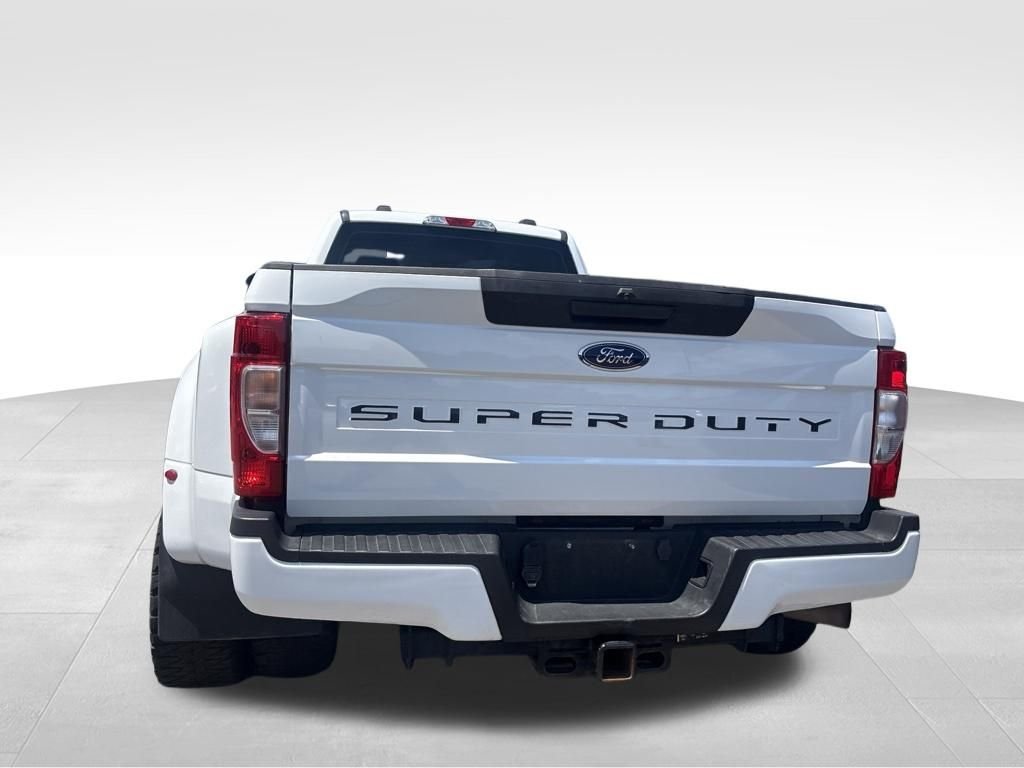 Used 2020 White Ford XL image 12
