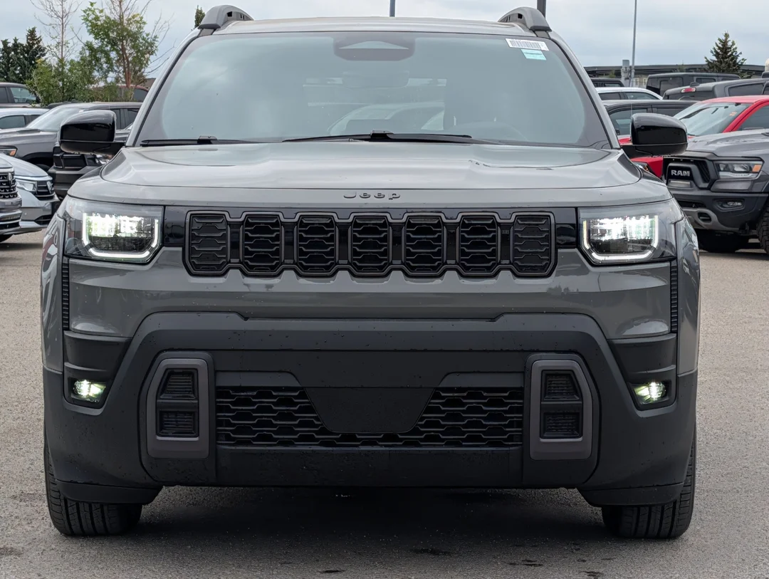 New 2026 Grey Jeep Laredo - - 4x4 - 1.6L Turbo Hybrid - Uconnect 5 w/ 12.3 Screen & More! image 3