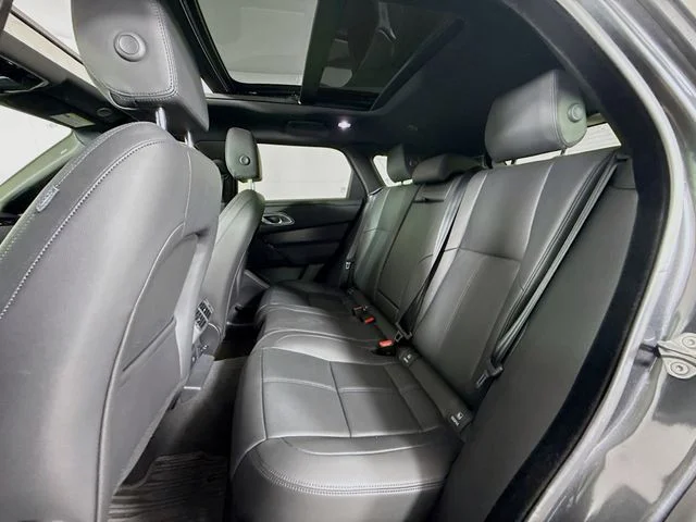 Used 2026 Carpathian Grey Premium Metallic Land Rover Dynamic SE image 24