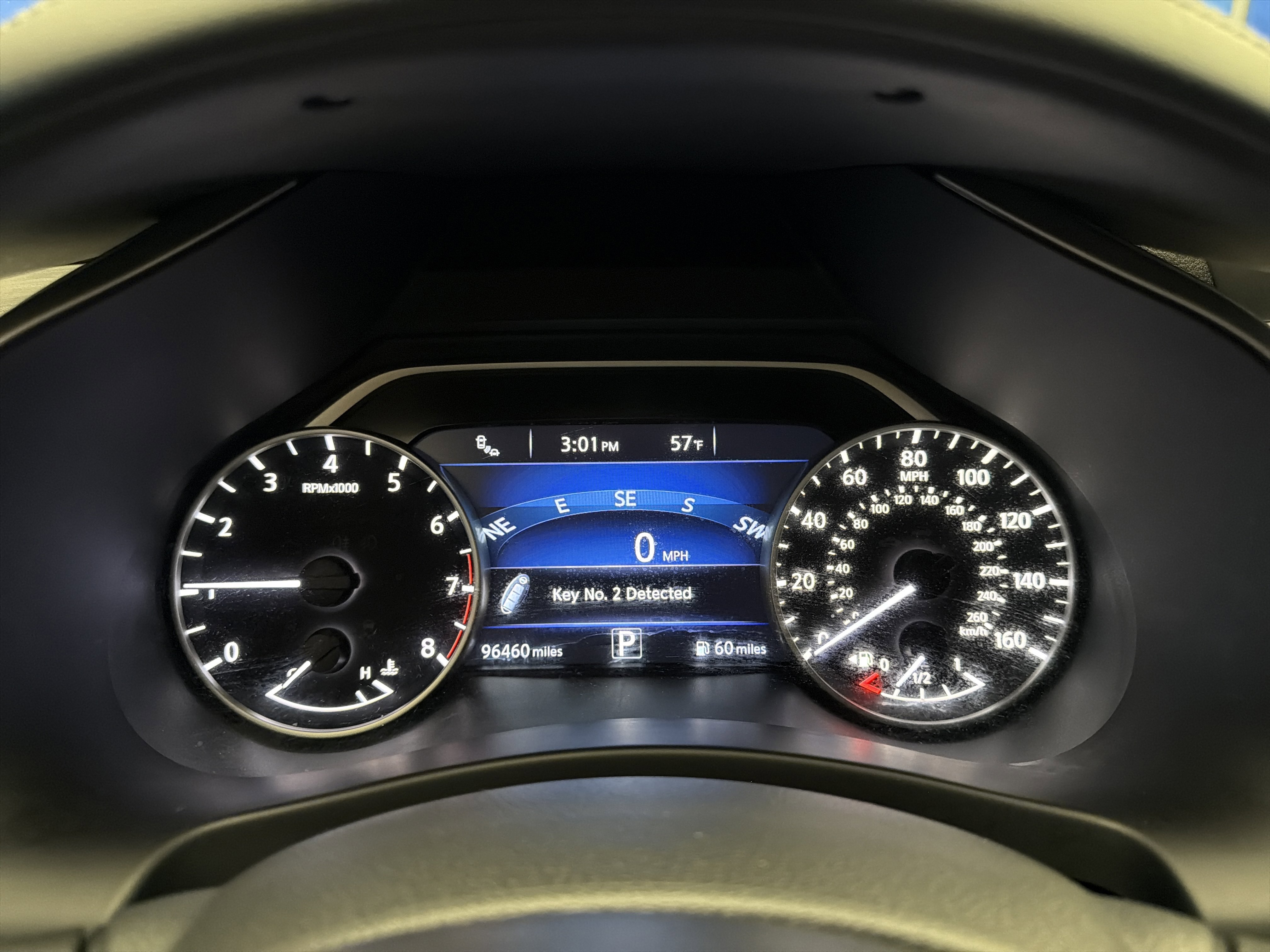 Used 2017 Brilliant Silver Metallic Nissan SL image 18