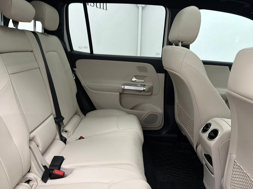New 2026 White Mercedes-Benz GLB 250 image 26