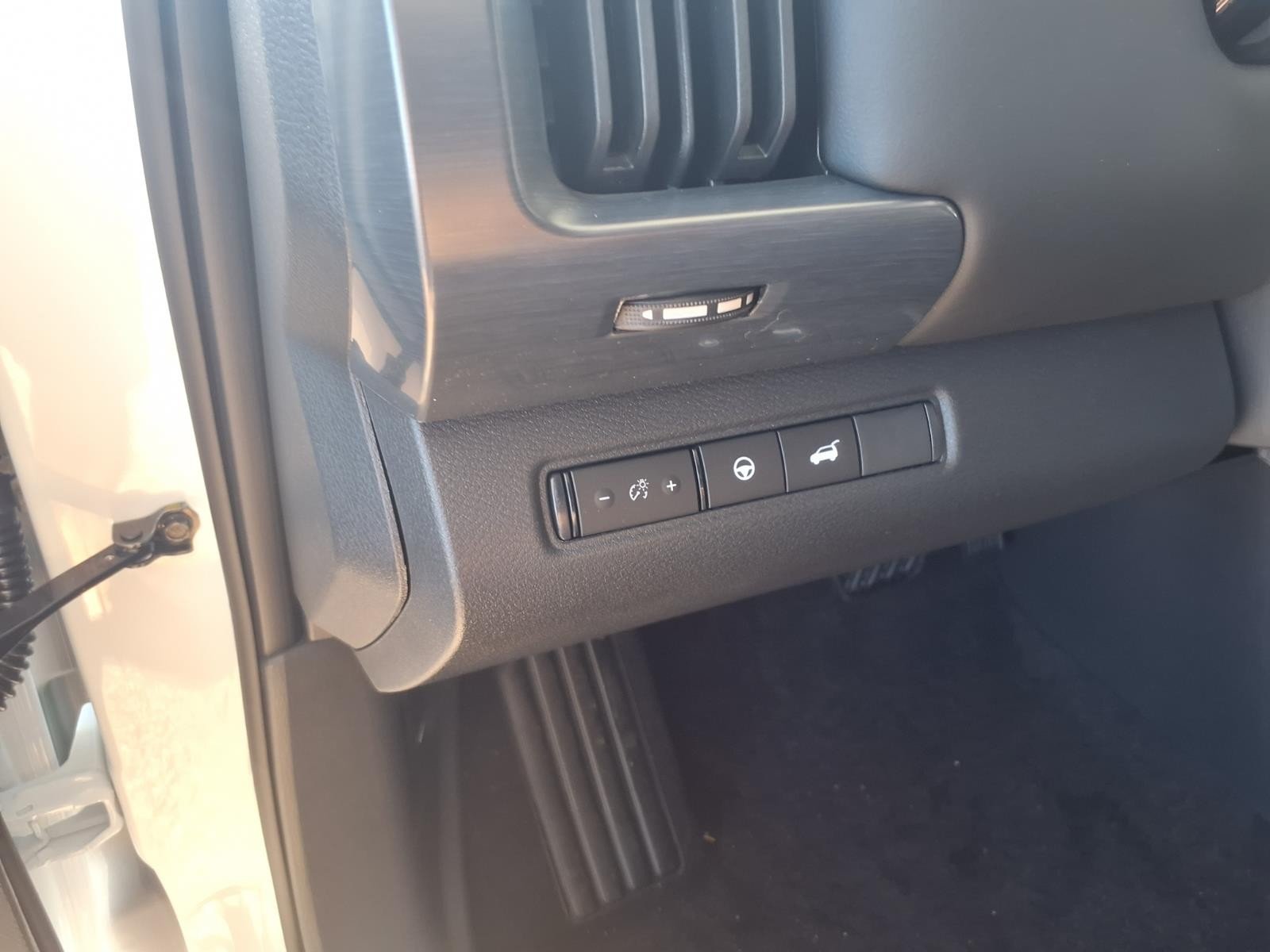2026 Nissan Pathfinder Rock Creek® White at Robbins Nissan