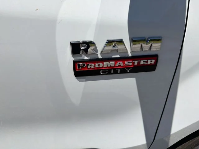 Used 2022 White Ram Base image 24