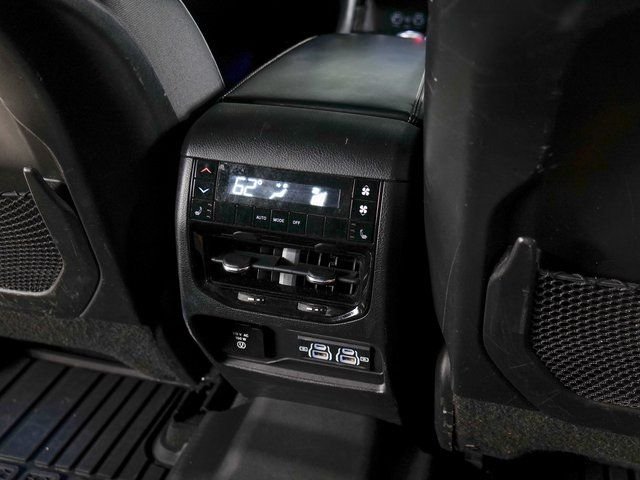 Used 2022 Diamond Black Jeep Overland image 20