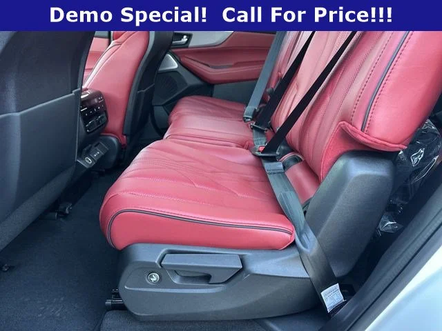 Used 2026 Platinum White Acura w/A-Spec Advance Package image 13