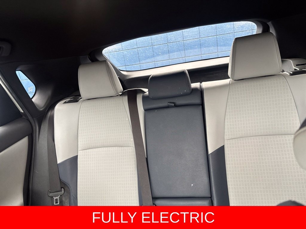 Used 2023 Cosmic White Subaru Limited image 14