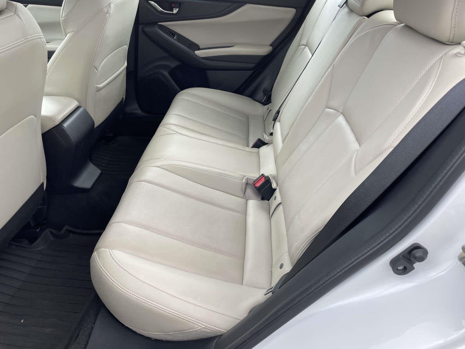 Used 2019  Subaru Limited image 22