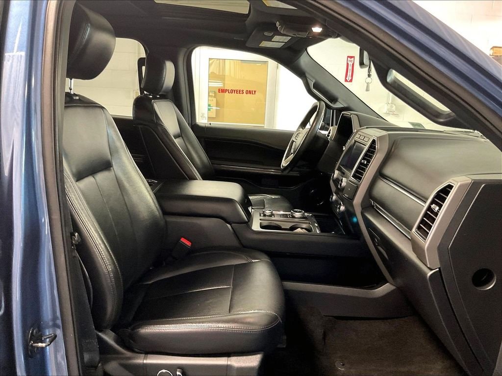Used 2019 Blue Ford XLT image 11