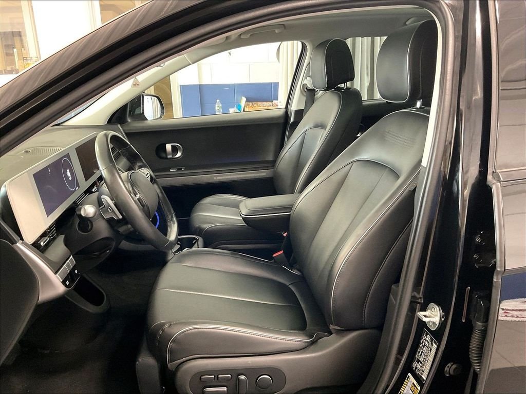 Used 2024 Black Hyundai Limited image 10