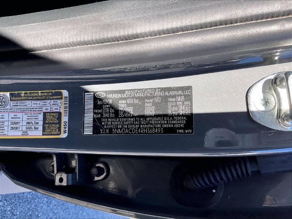 Used 2024 Hampton Gray Hyundai SE image 31