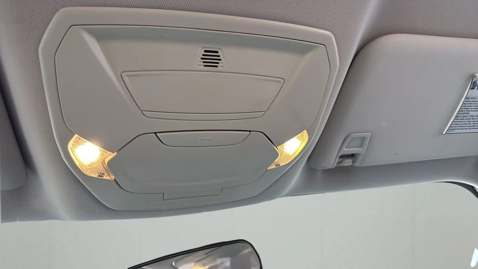 Used 2018 Blue Ford SE image 22