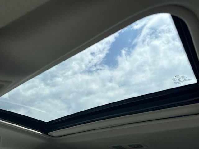 Used 2018 Blue Mazda Grand Touring image 18