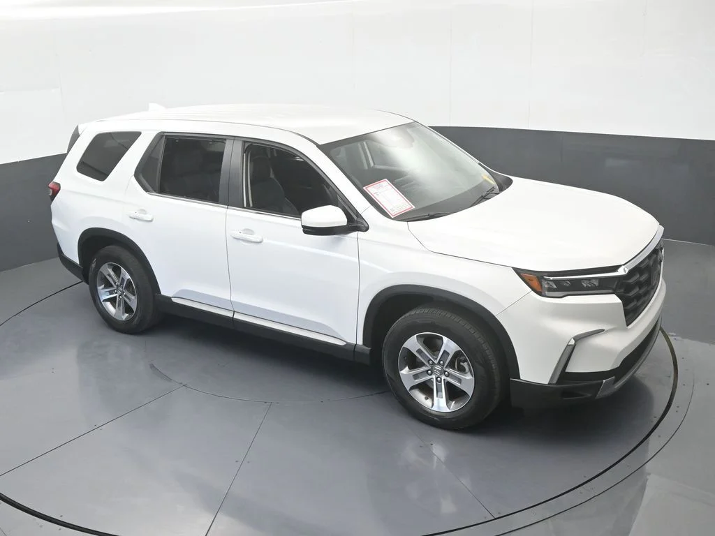 Used 2025 White Honda EX-L image 57