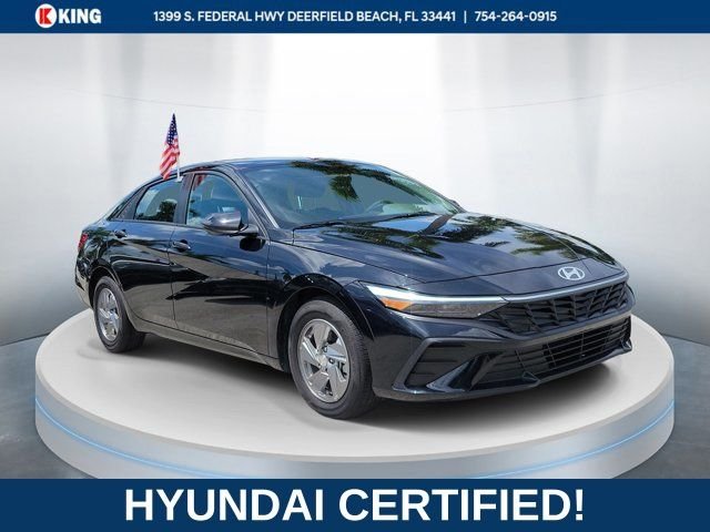 Certified Used 2025 Black Hyundai SE image 1