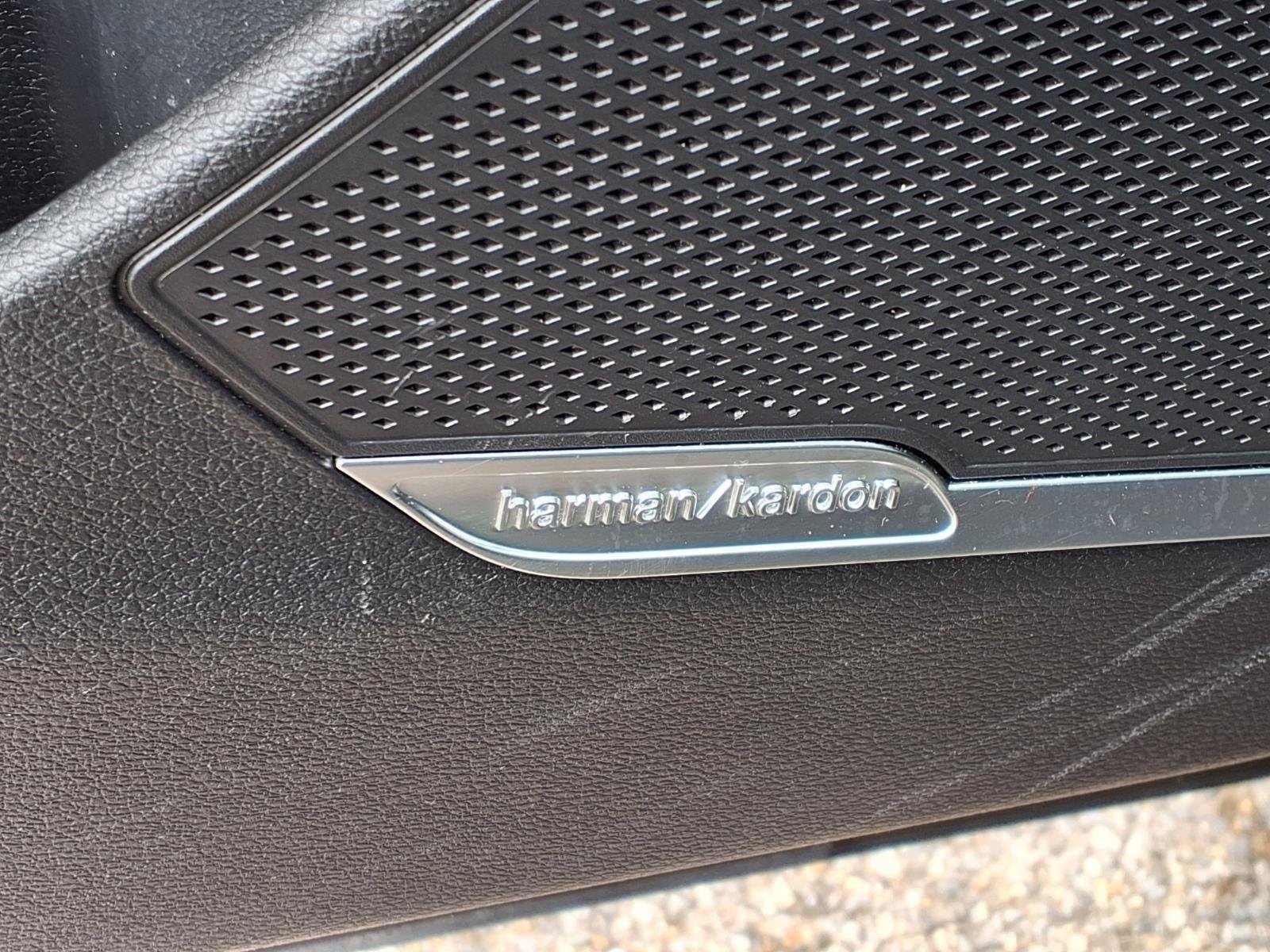 Used 2024 Jungle Green/Ebony Black Roof Kia X-Pro Prestige image 9