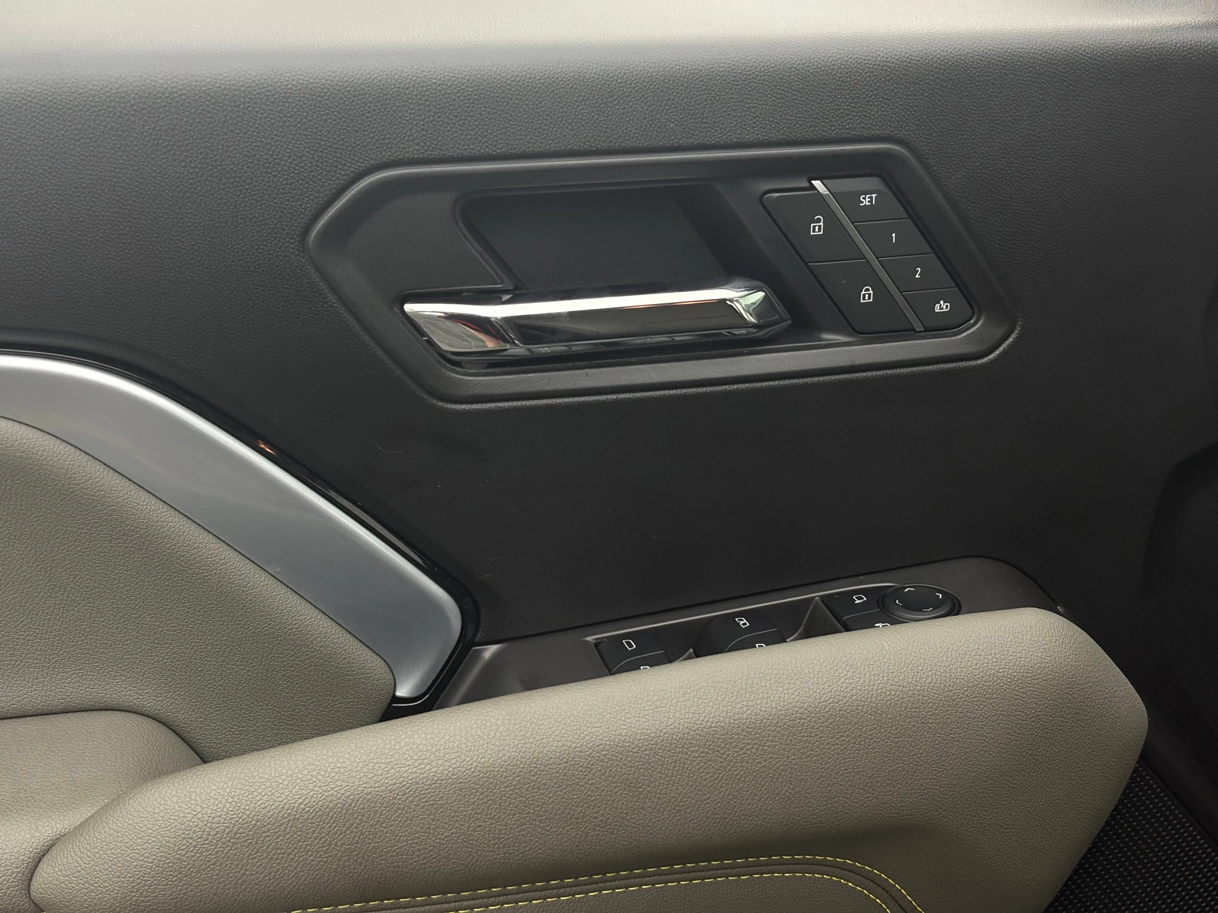 Used 2025 Sterling Gray Metallic Chevrolet ZR2 image 15