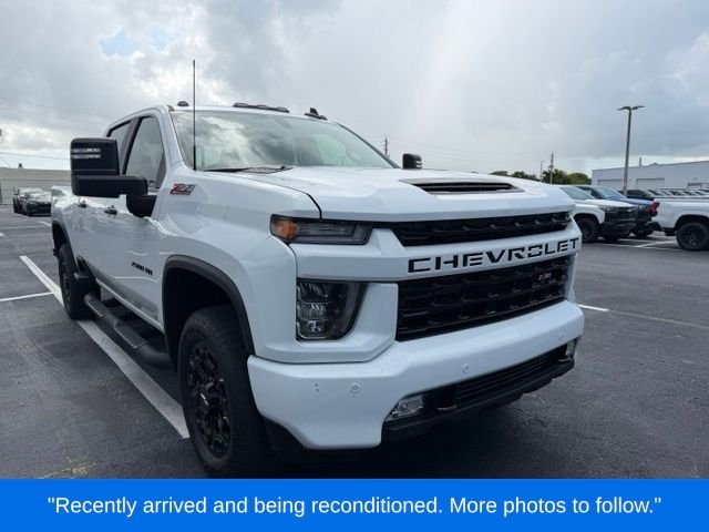 Used 2022 White Chevrolet LT image 1