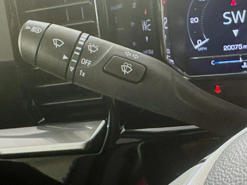 Used 2025 Red GMC SLT image 13