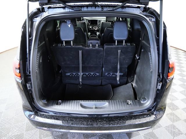 Used 2025 Black Chrysler Select image 7