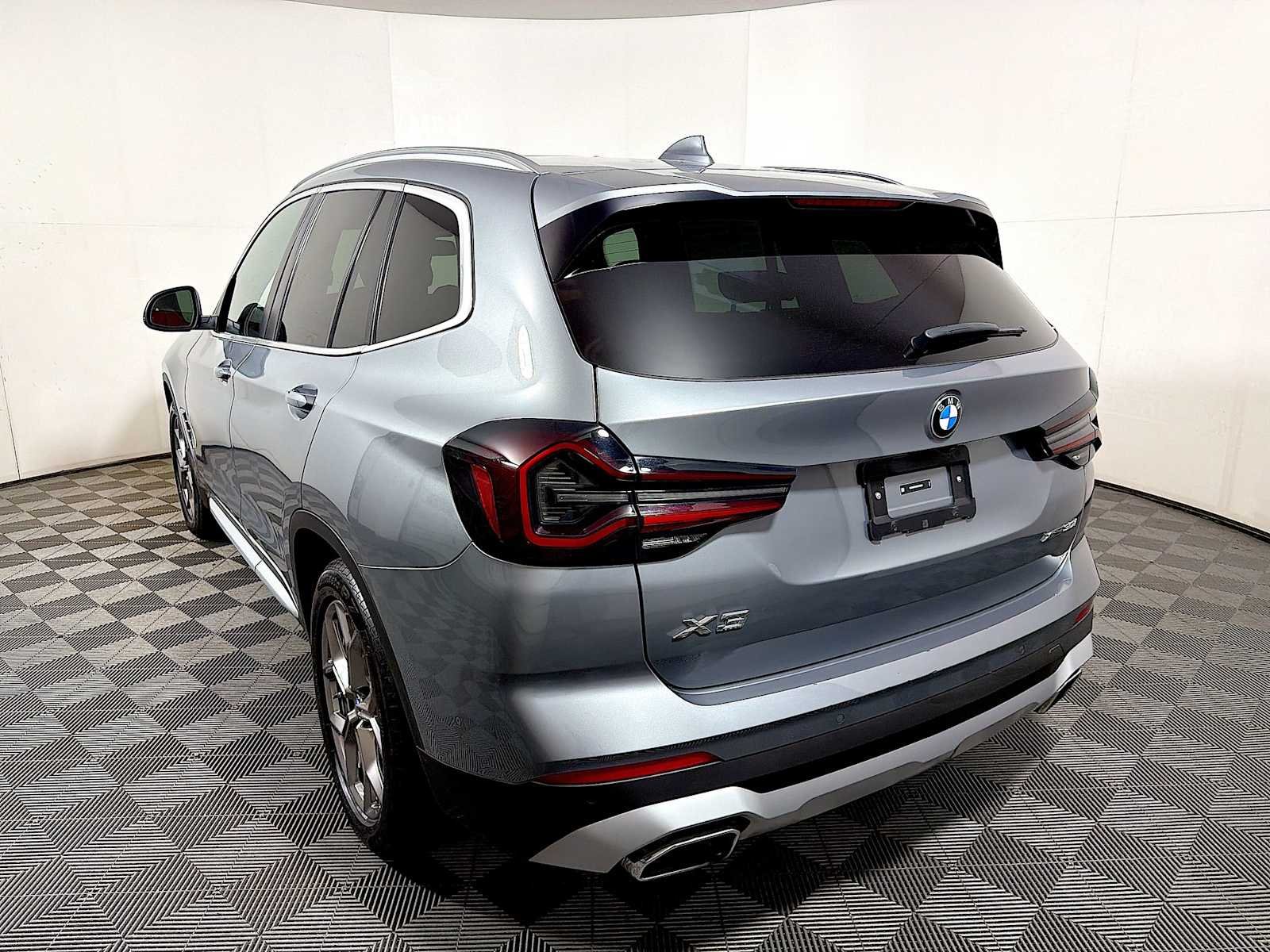 Certified Used 2024 Skyscraper Grey Metallic BMW xDrive30i image 5