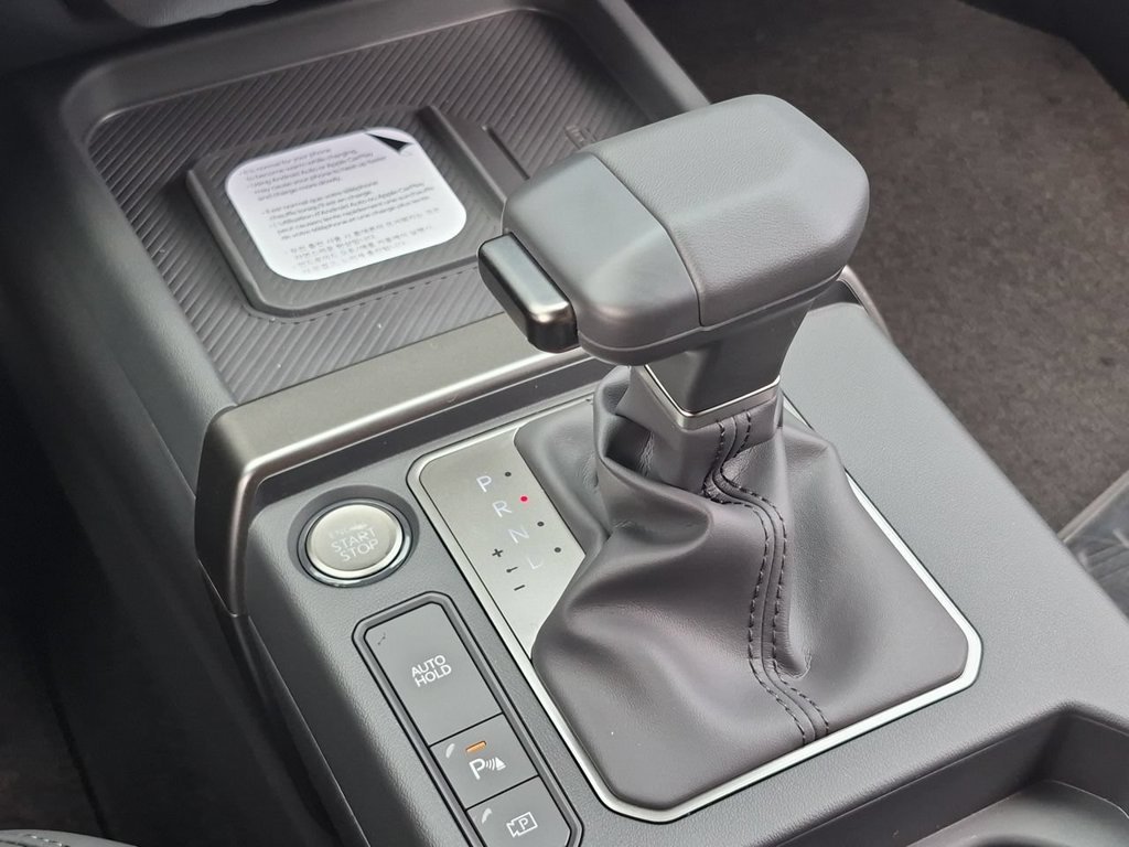 New 2027 Pale Gray Kia X-Line S image 16