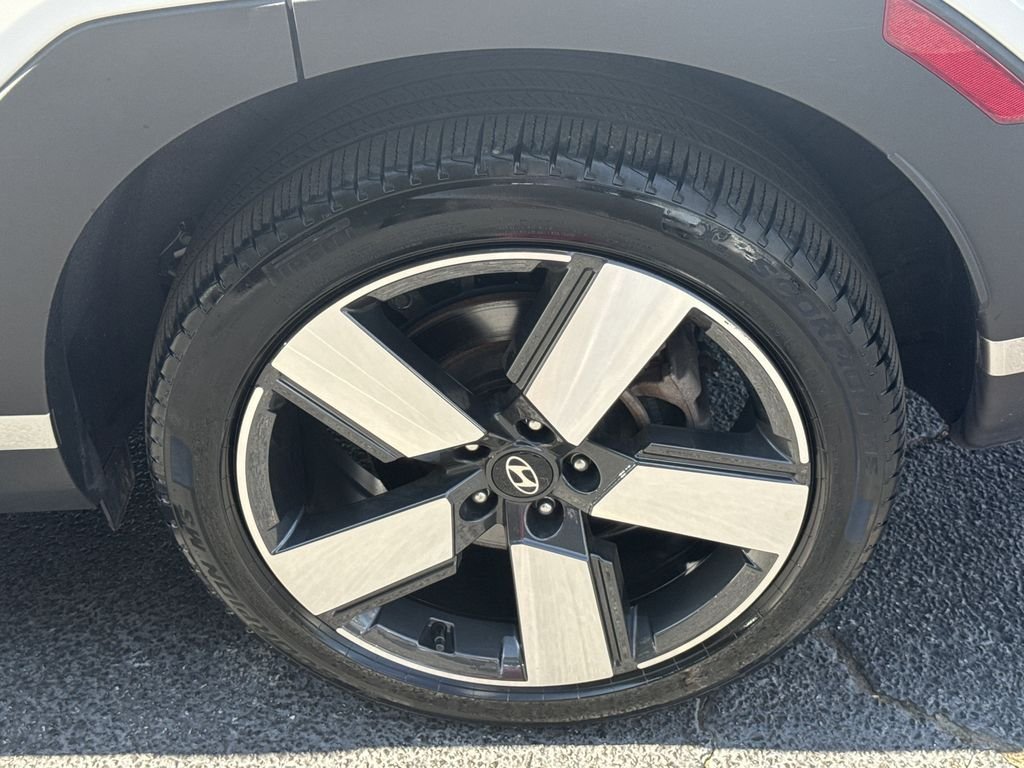 Used 2024 White Hyundai Limited image 19