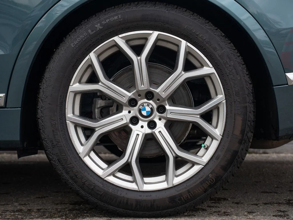 Used 2023 Blue BMW xDrive40i image 13