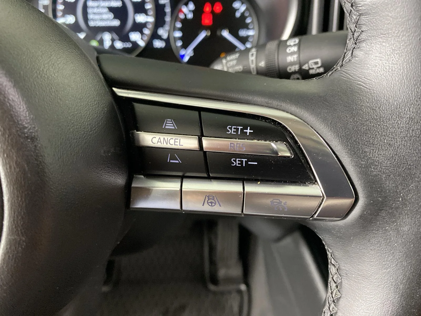Used 2025 Wind Chill Pearl Mazda 2.5 Turbo Premium Package image 15