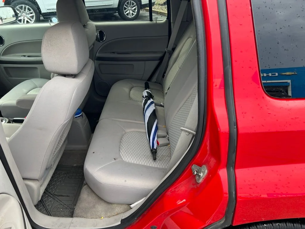 Used 2011 Red Chevrolet LT image 5