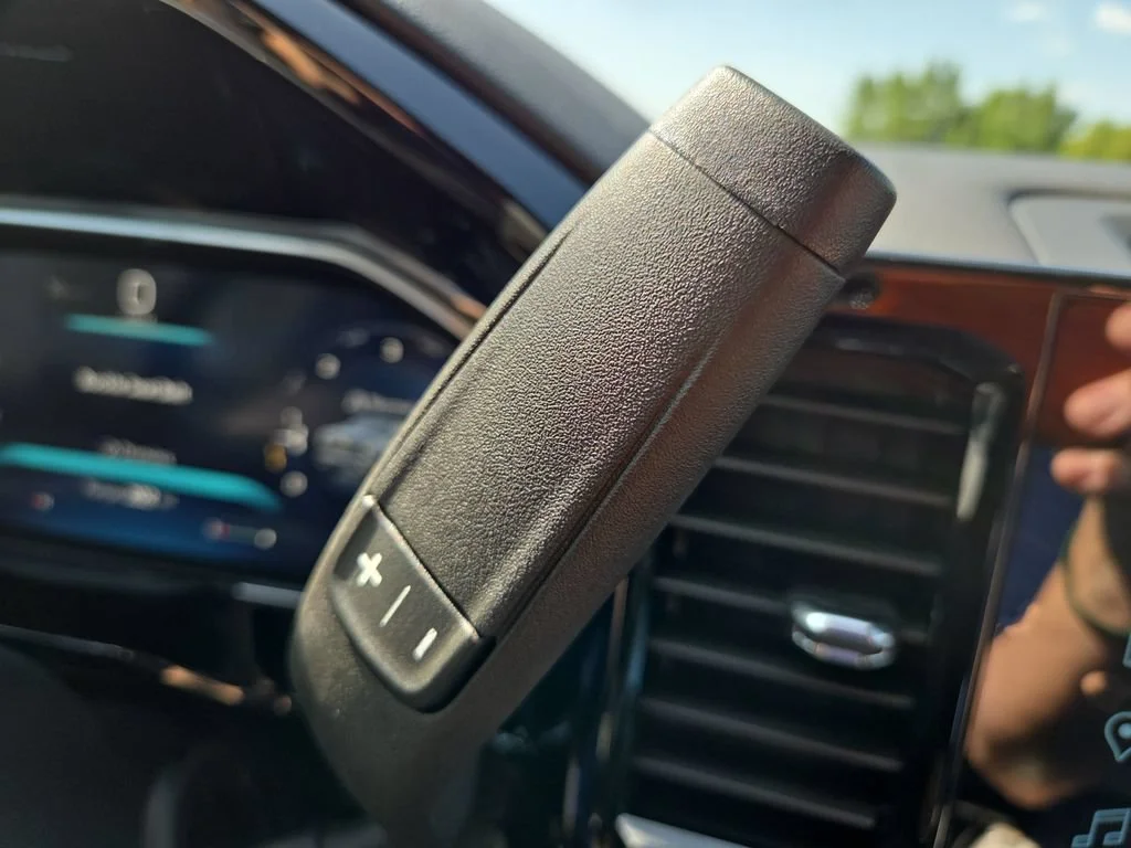 New 2026 Summit White Chevrolet LT (2FL) image 20