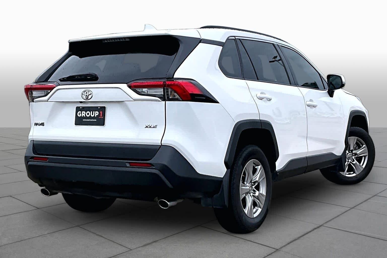 Used 2023 Ice Cap Toyota XLE image 13