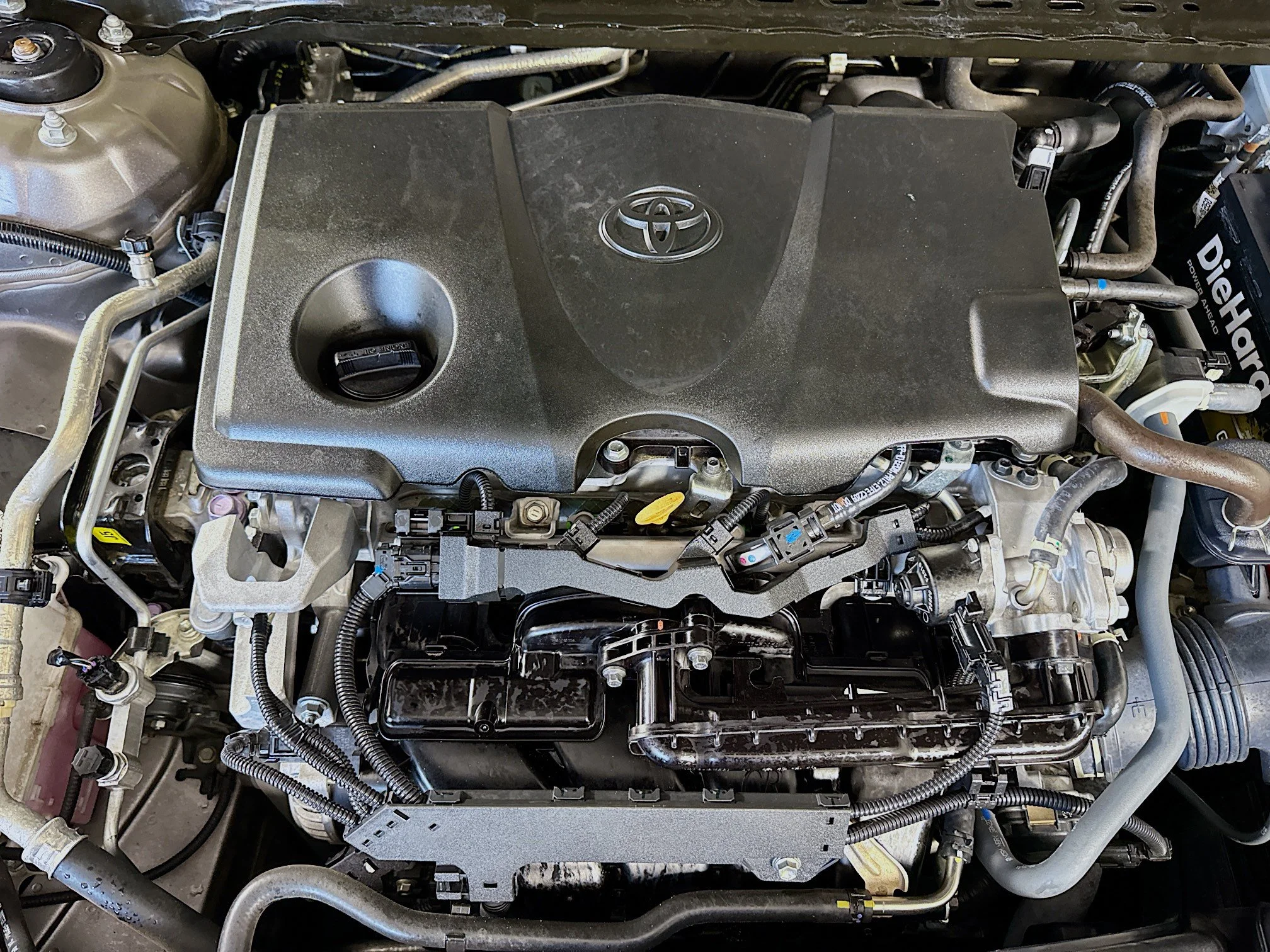 Used 2022 Predawn Gray Mica Toyota LE image 34