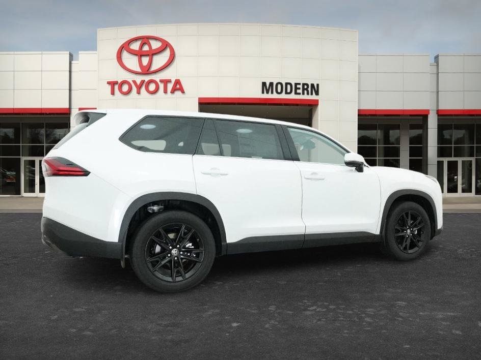 New 2026 Wind Chill Pearl Toyota Platinum image 15