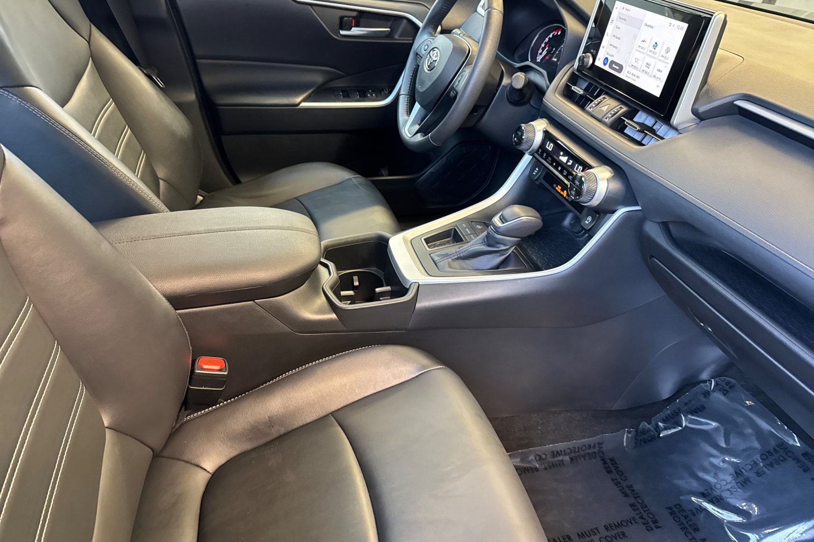 Used 2023 Gray Toyota XLE Premium image 21