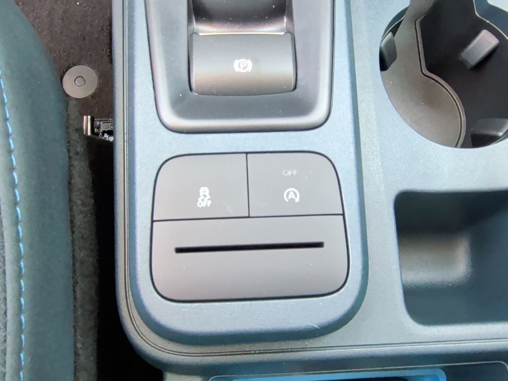 New 2025 Carbonized Gray Metallic Ford XLT image 27
