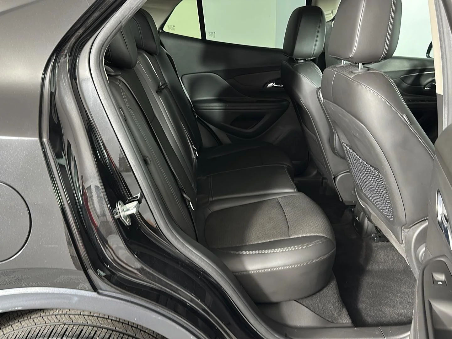 Used 2019 Ebony Twilight Metallic Buick Preferred image 26