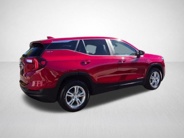 Used 2023 VOLCANIC RED TINTCOAT GMC SLE image 10