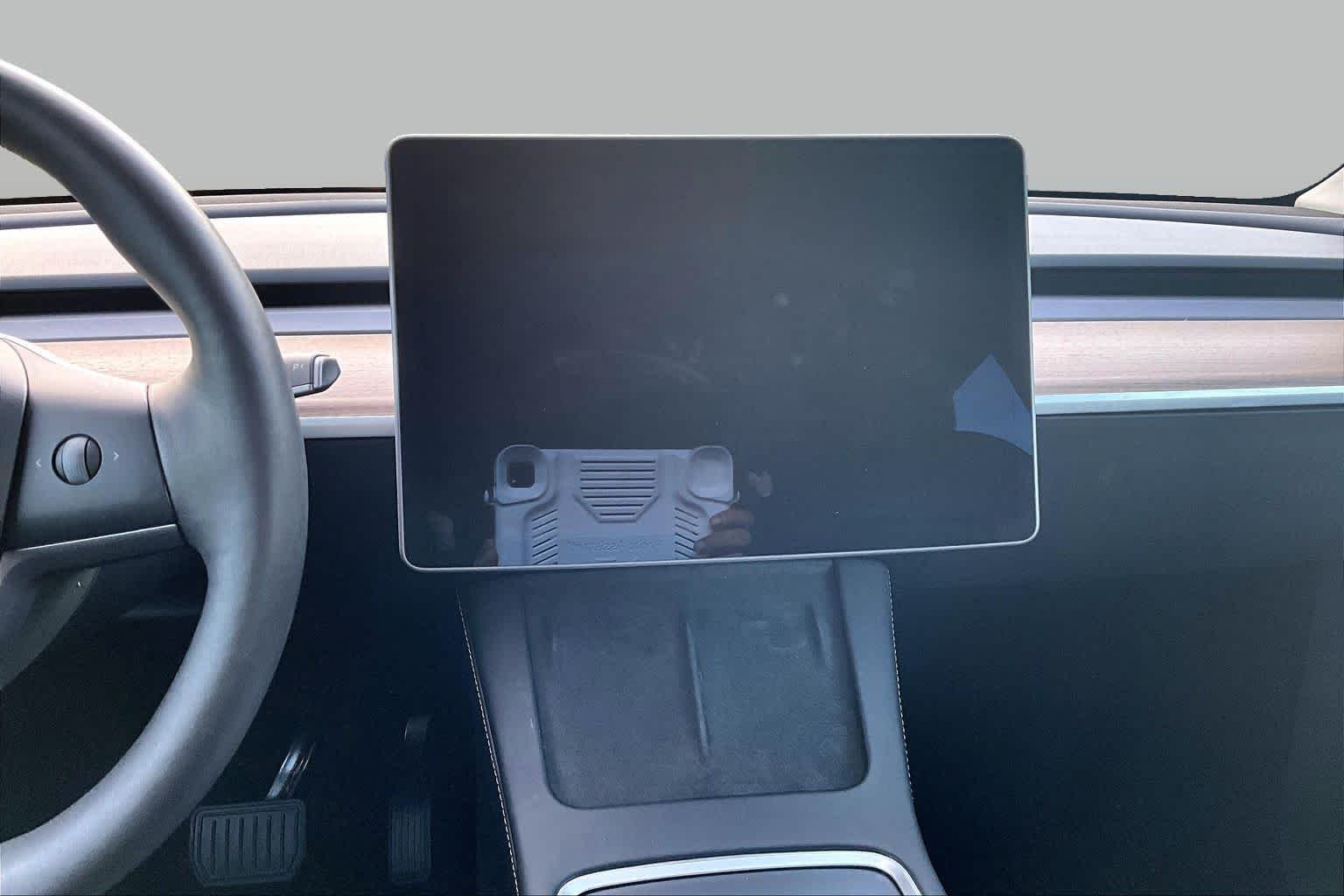 Pre-Owned 2024 Tesla Model Y