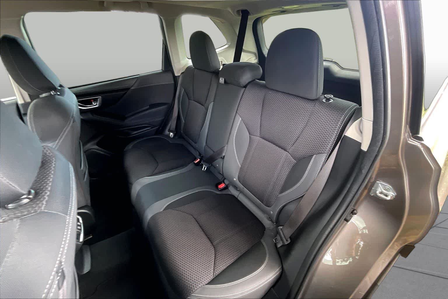 Used 2023 Brilliant Bronze Metallic Subaru Premium image 26