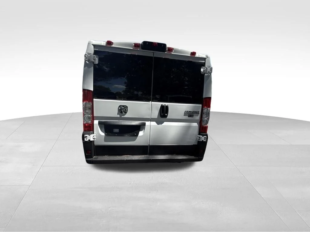 Used 2025 White Ram Base image 4