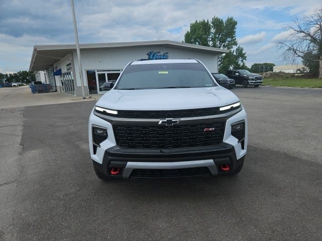 Used 2026 White Chevrolet Z71 image 3