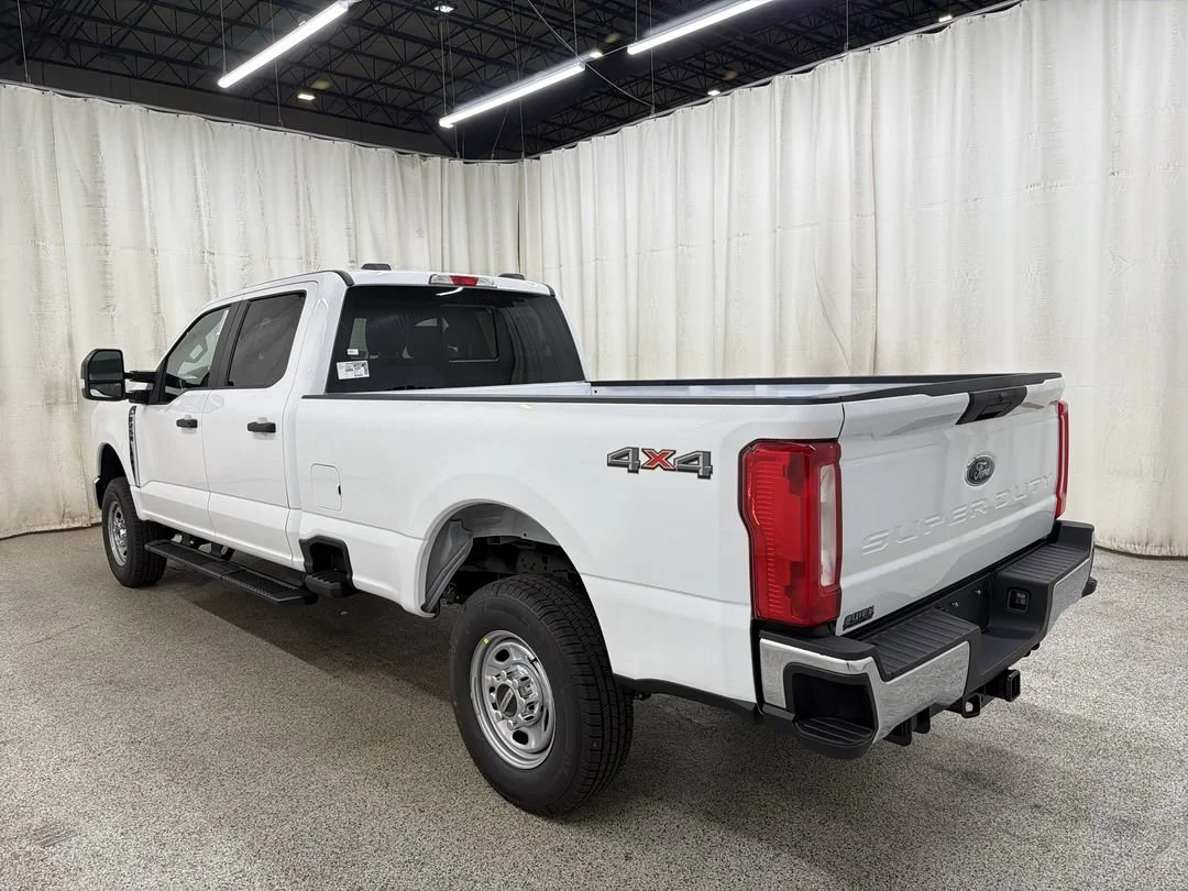 New 2026 Oxford White Ford F-250® XL image 9