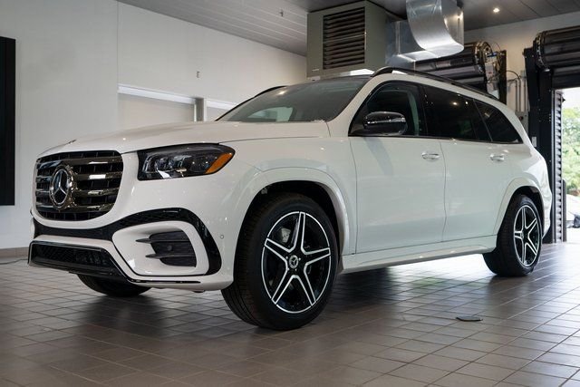 New 2026 Polar White Mercedes-Benz GLS 450 image 3