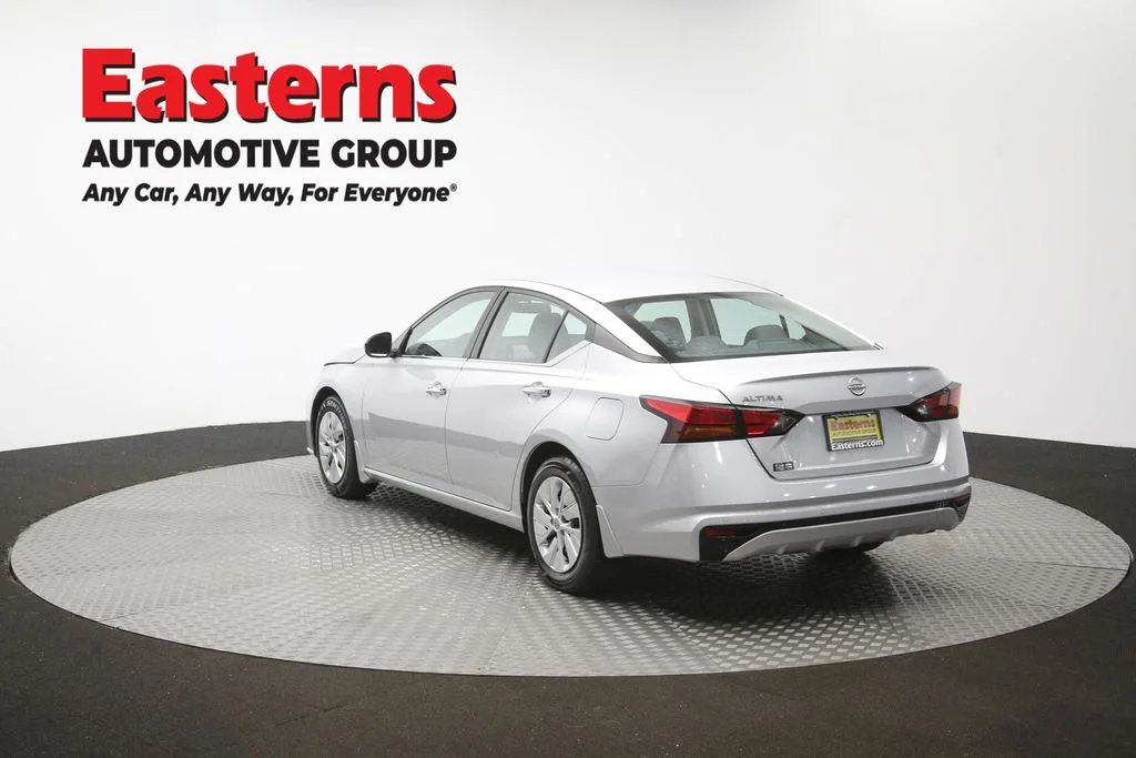 Used 2023 Silver Nissan 2.5 S image 63