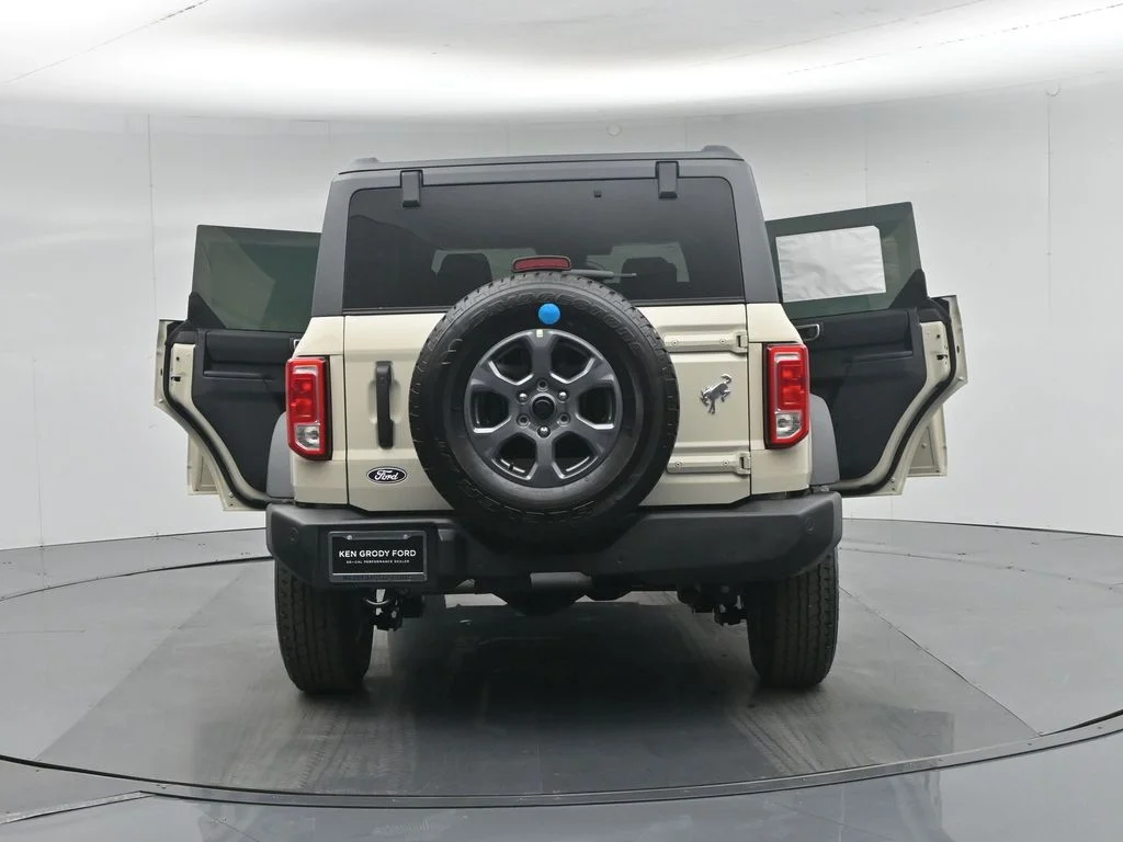 New 2026 Desert Sand Ford Big Bend image 28